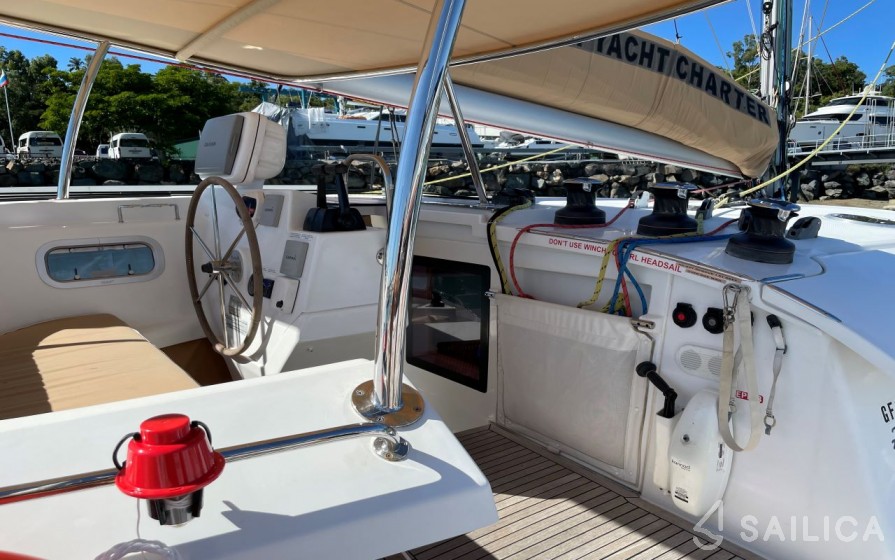 Salina 48 Evolution - 3 + 1 cab. - Yacht Charter Sailica