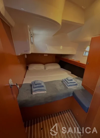 Bavaria 46 Cruiser - Yacht Charter Sailica
