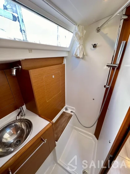 Sun Odyssey 449 - Yacht Charter Sailica