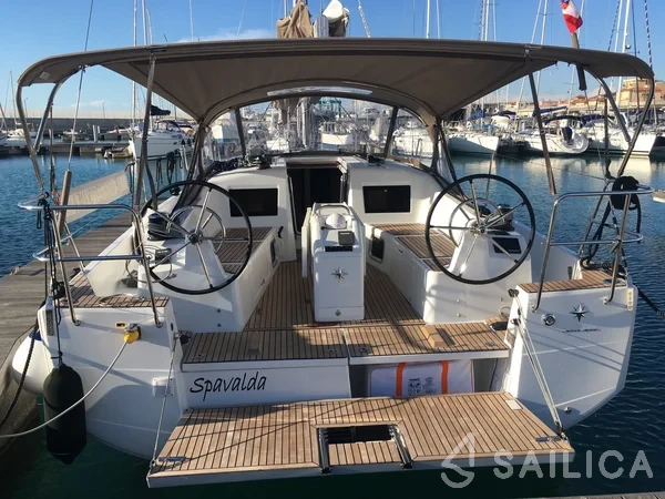 Sun Odyssey 410 - Yacht Charter Sailica
