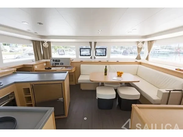 Lagoon 450  Flybridge - Yacht Charter Sailica