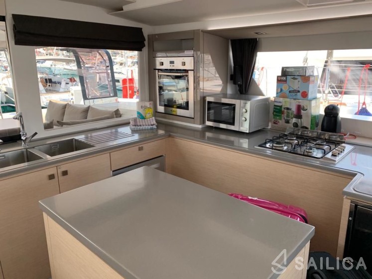 Saba 50 - Yacht Charter Sailica
