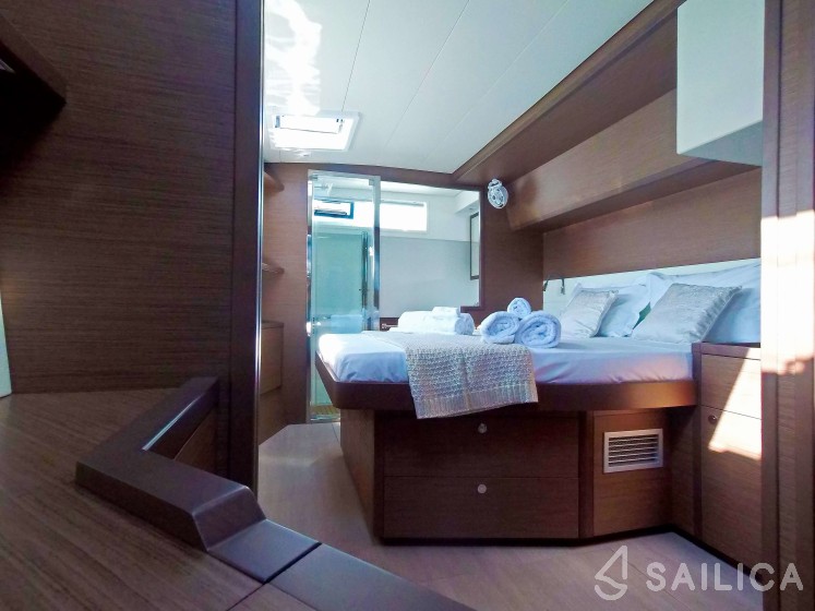 Lagoon 52F - Photo #17 Lagoon 52F - Yacht Charter Sailica