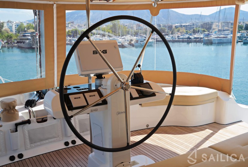 Lagoon 52F - Photo #10 Lagoon 52F - Yacht Charter Sailica