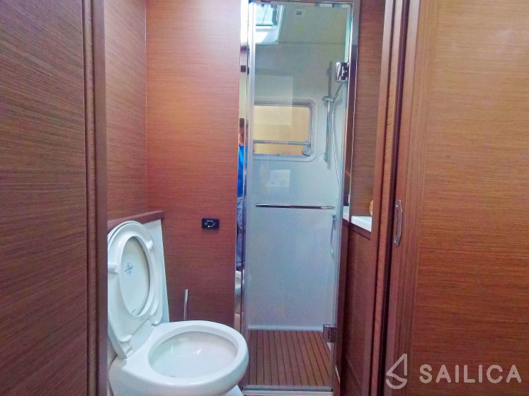 Lagoon 52F - Photo #23 Lagoon 52F - Yacht Charter Sailica