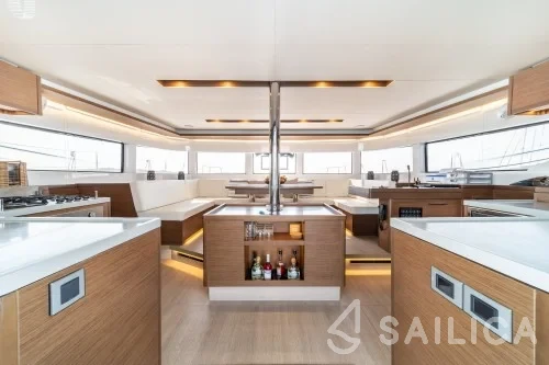 Lagoon 50 - Yacht Charter Sailica