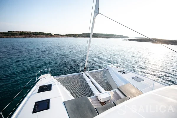 Lagoon 50 - Yacht Charter Sailica