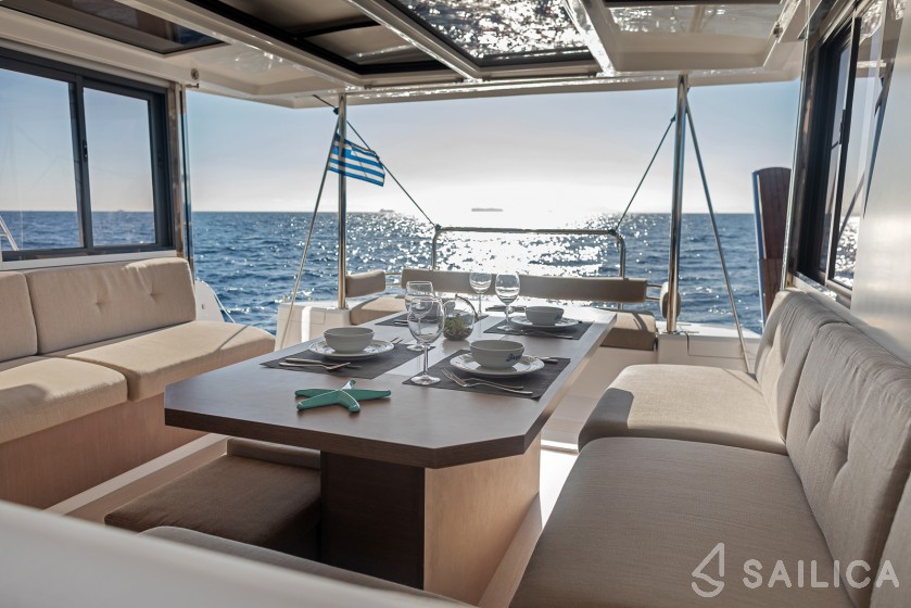 Bali 4.2 - Yacht Charter Sailica