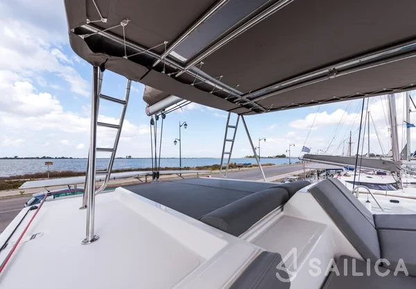 Bali 4.0 - Yacht Charter Sailica