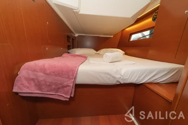 Oceanis 46.1 - Yacht Charter Sailica