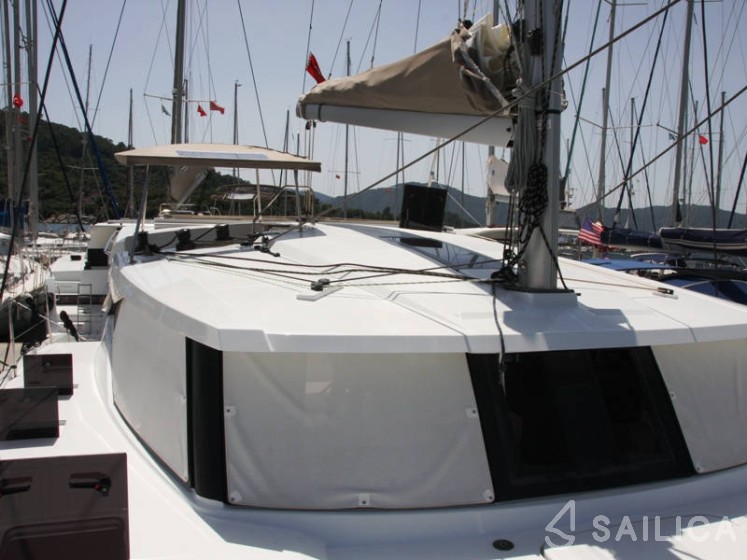 Lucia 40 - Yacht Charter Sailica