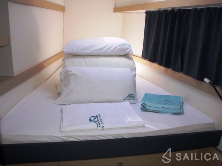 Lucia 40 - Yacht Charter Sailica