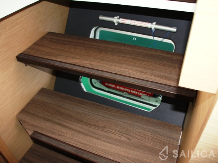 Lucia 40 - Yacht Charter Sailica
