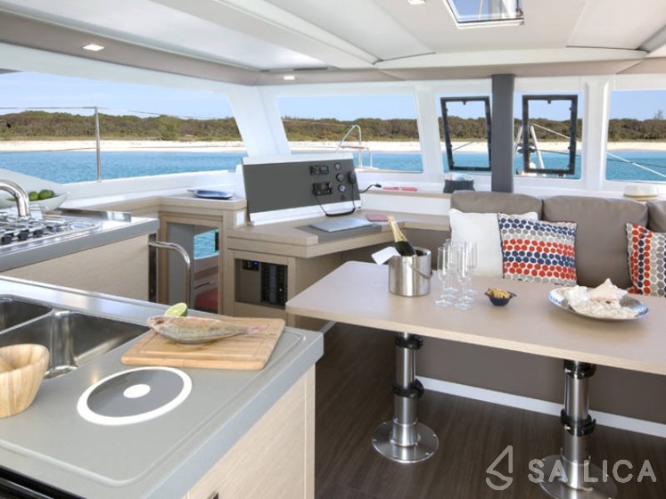 Lucia 40 - Yacht Charter Sailica