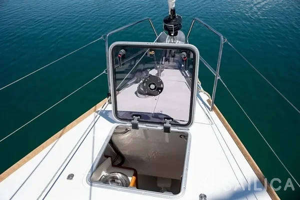 Sun Odyssey 519 - Yacht Charter Sailica