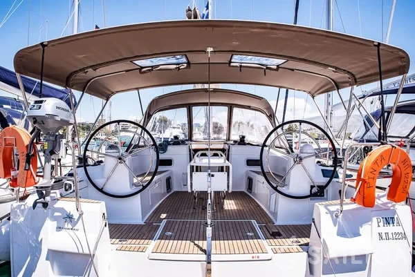 Sun Odyssey 519 - Yacht Charter Sailica