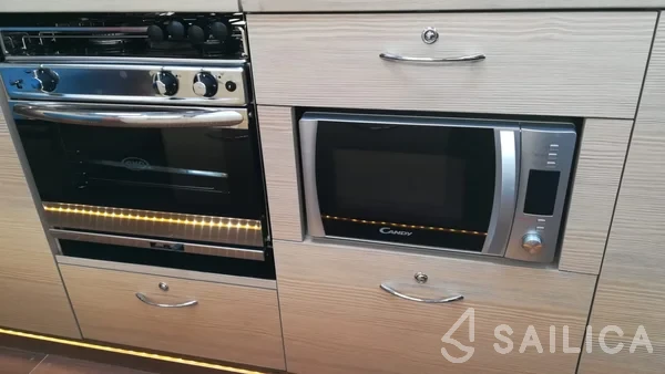 D&D Kufner 54 - Yacht Charter Sailica