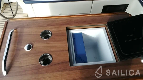 D&D Kufner 54 - Yacht Charter Sailica
