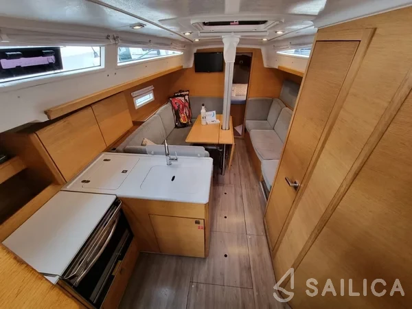 Elan E4 - Yacht Charter Sailica