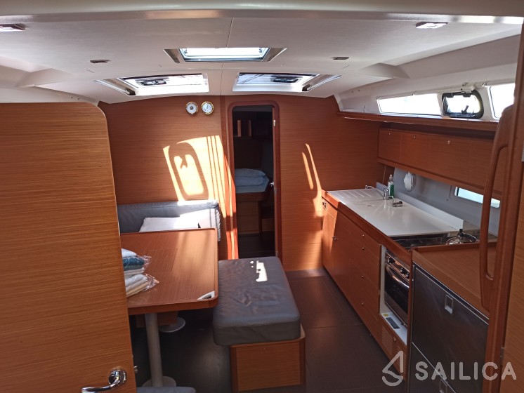 Dufour 460 GL - Yacht Charter Sailica