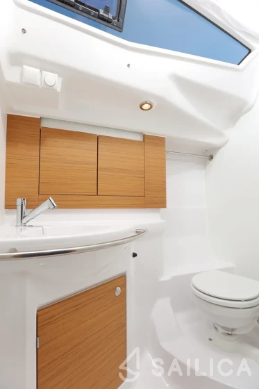Elan 40 Impression - Yacht Charter Sailica