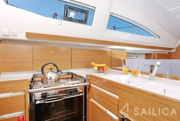 Elan 40 Impression - Yacht Charter Sailica