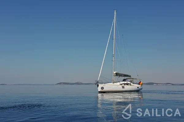 Elan 40 Impression - Yacht Charter Sailica