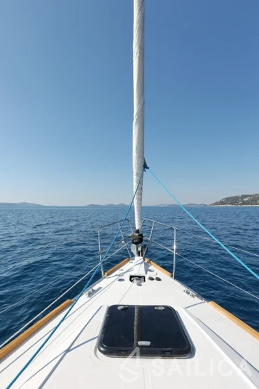 Elan 40 Impression - Yacht Charter Sailica