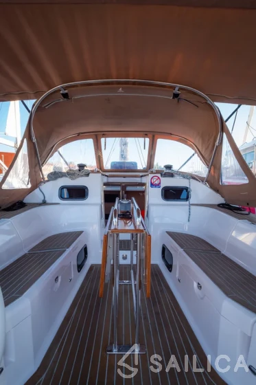 Elan 40 Impression - Yacht Charter Sailica