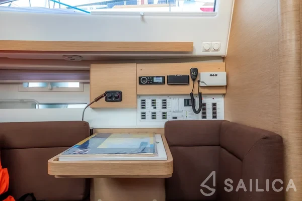 Elan 40 Impression - Yacht Charter Sailica