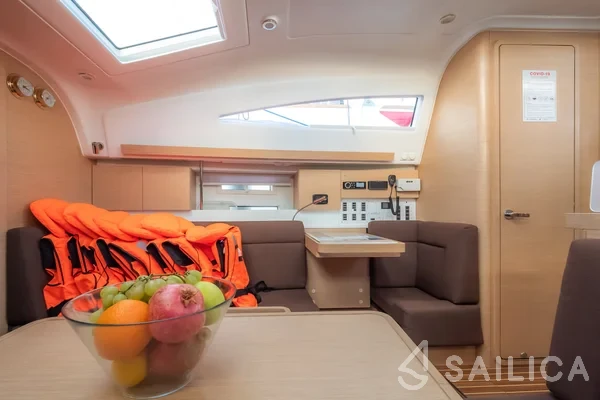 Elan 40 Impression - Yacht Charter Sailica