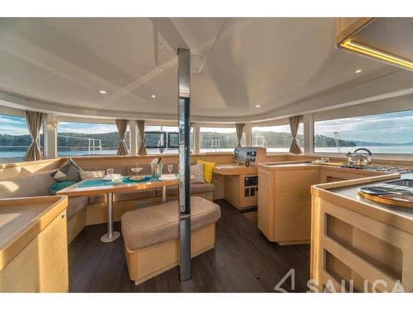Lagoon 42 - Yacht Charter Sailica