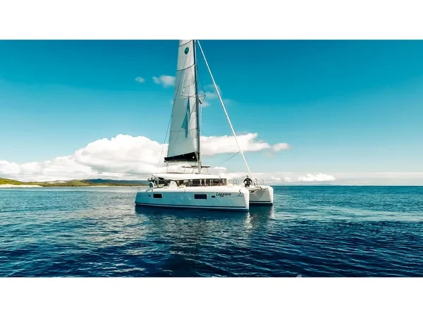 Lagoon 42 - Yacht Charter Sailica