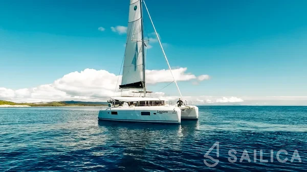 Lagoon 42 - Yacht Charter Sailica