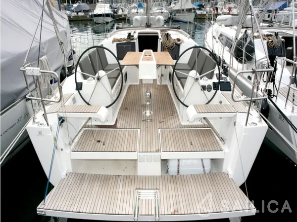 Dufour 382 GL - Yacht Charter Sailica