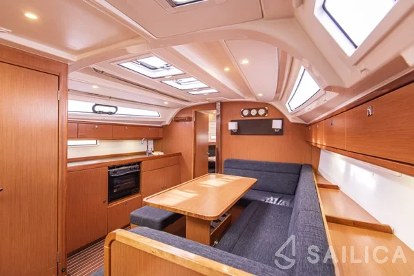 Bavaria 41 Cruiser - Yacht Charter Sailica