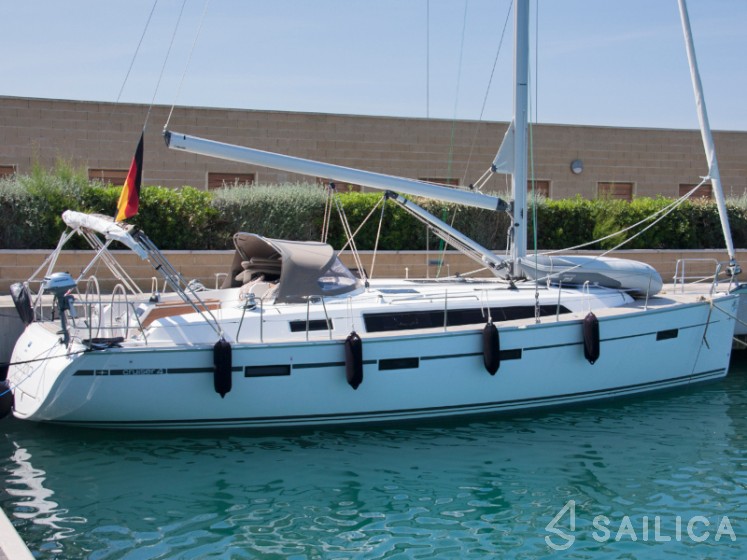 Bavaria 41 Cruiser - Yacht Charter Sailica