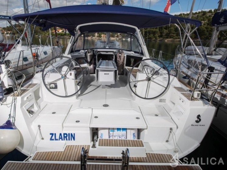 Oceanis 41 - Yacht Charter Sailica