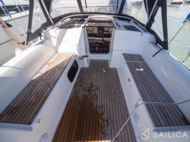 Dufour 310 Grand Large - Yacht Charter Sailica