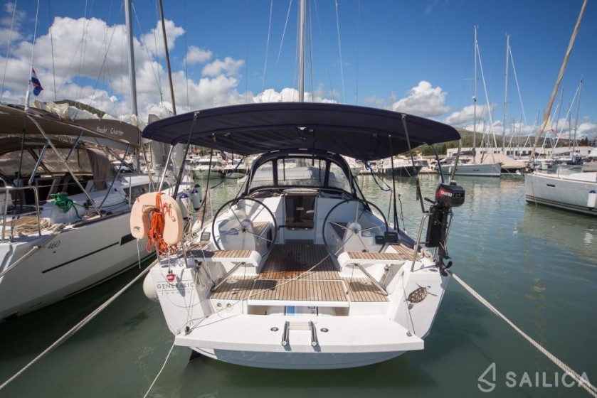 Dufour 310 Grand Large - Yacht Charter Sailica