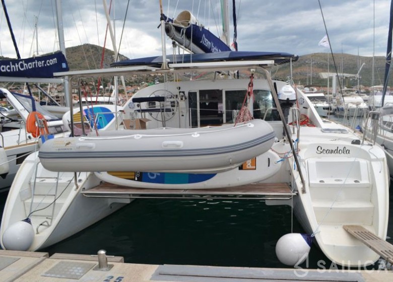 Lagoon 410 S2 - Yacht Charter Sailica