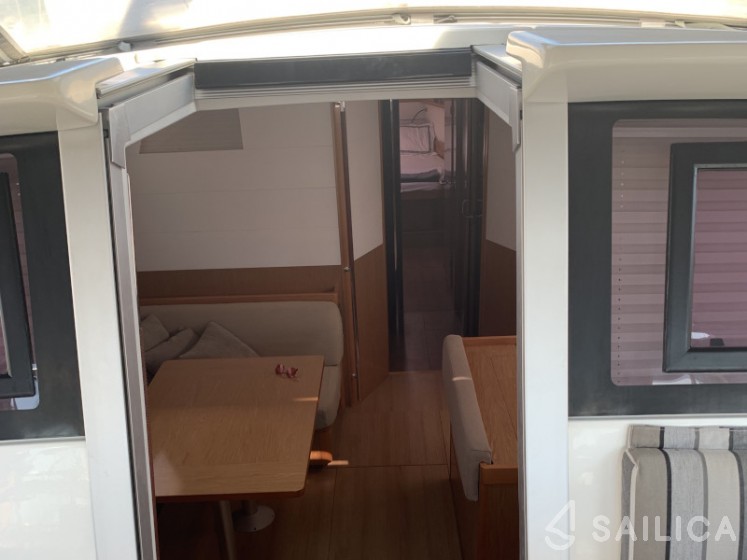 Sense 50 - Yacht Charter Sailica