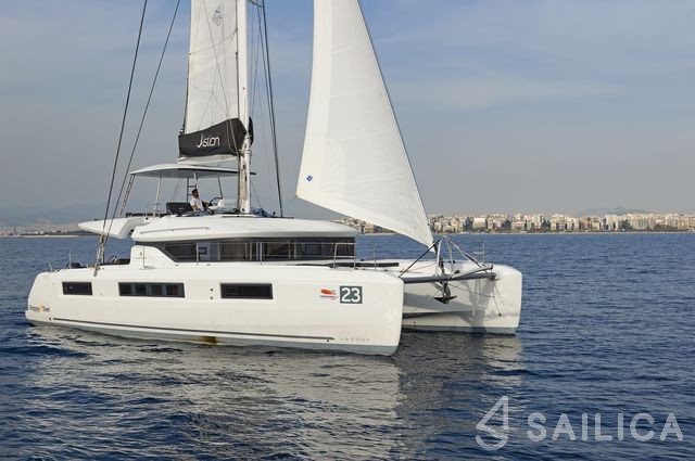 Lagoon 50 - Yacht Charter Sailica