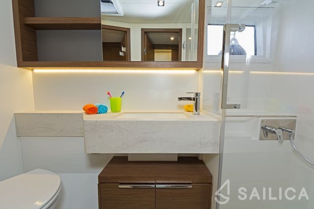 Lagoon 50 - Yacht Charter Sailica