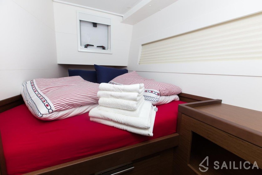 Lagoon 40 - Yacht Charter Sailica