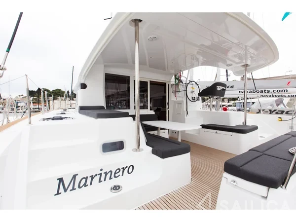 Lagoon 40 - Yacht Charter Sailica
