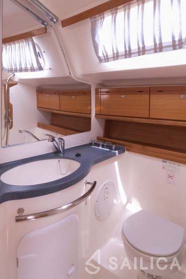 Bavaria Cruiser 46 - Yacht Charter Sailica