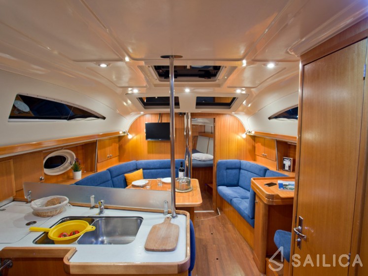 Elan 384 Impression - Yacht Charter Sailica