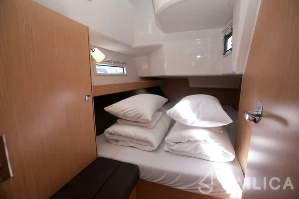 Bavaria 37 Cruiser - Yacht Charter Sailica