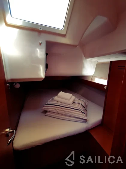 Dufour 460 GL - Yacht Charter Sailica
